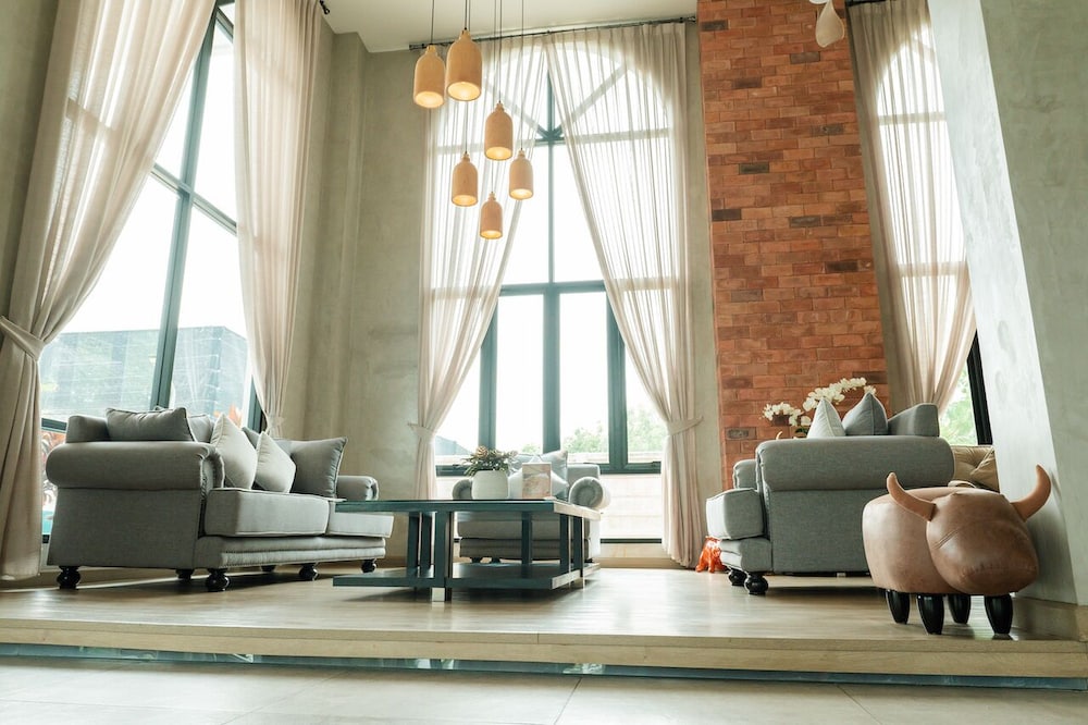 Le Lert Hotel Ratchaburi 18/24
