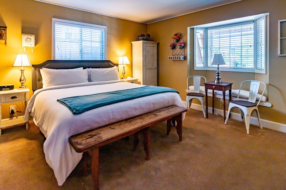 J Patrick House Bed And Breakfast Inn 43/65