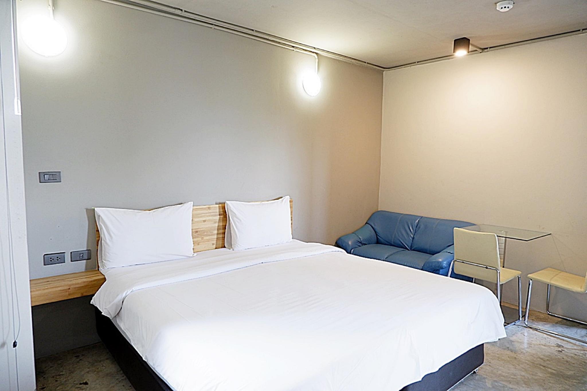 Izen Plus Budget Hotel & Residences 14/57