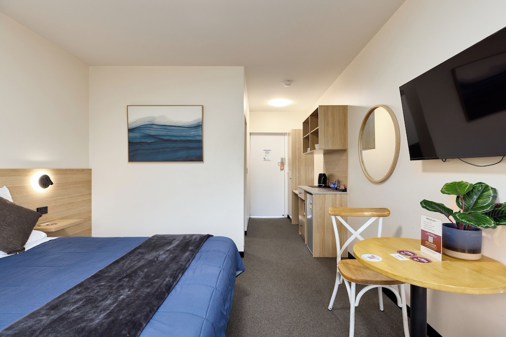Inala Hotel 13/31