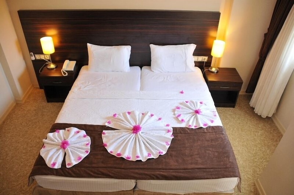 Nevada Hotel & Spa 20/35