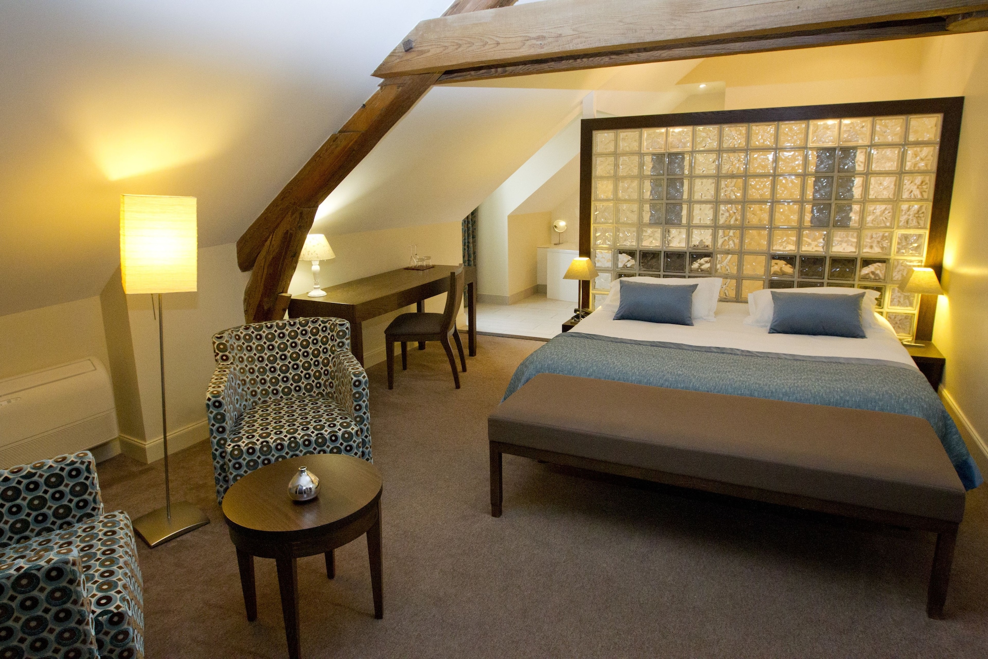 غرفة سوبيريور بسرير كينج، Hotel The Originals de la Paix Beaune 7/10