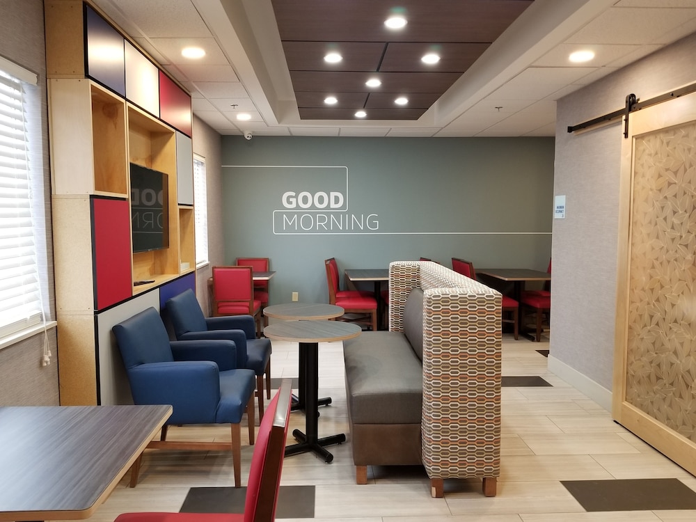 Holiday Inn Express Indiana, PA 41/51