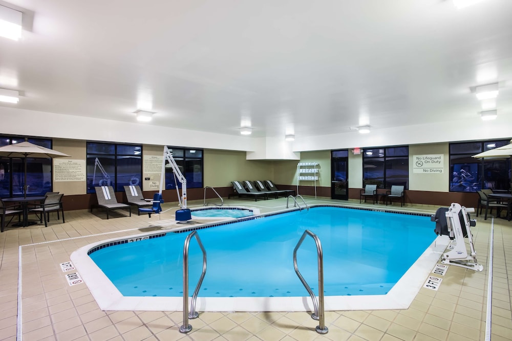 swimming pool spa
