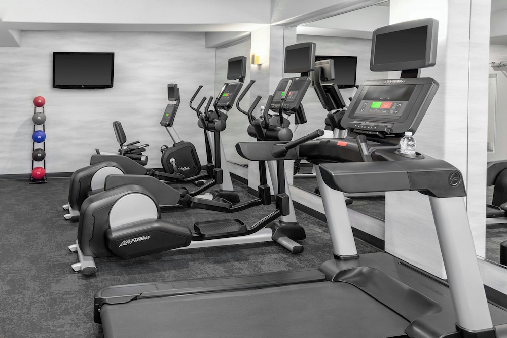 Fairfield Inn Suites San Francisco San Carlos 21/50