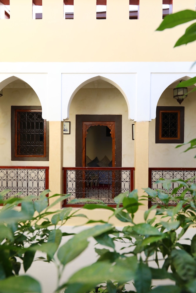 Riad Sidi Mimoune 73/76
