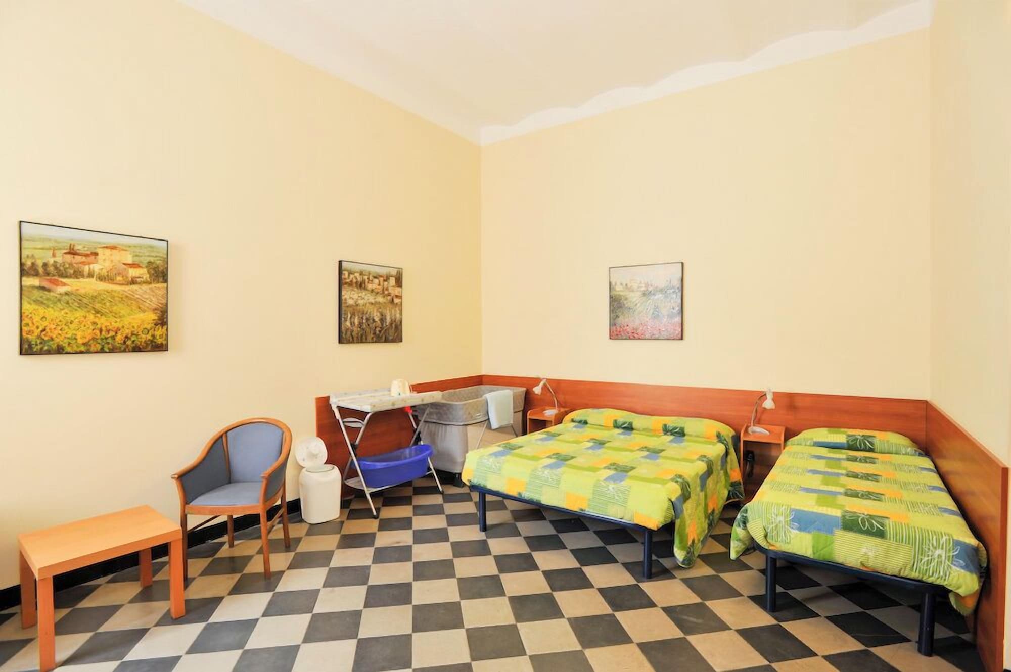 Room, Triple, 1 Double and 1 Single Bed