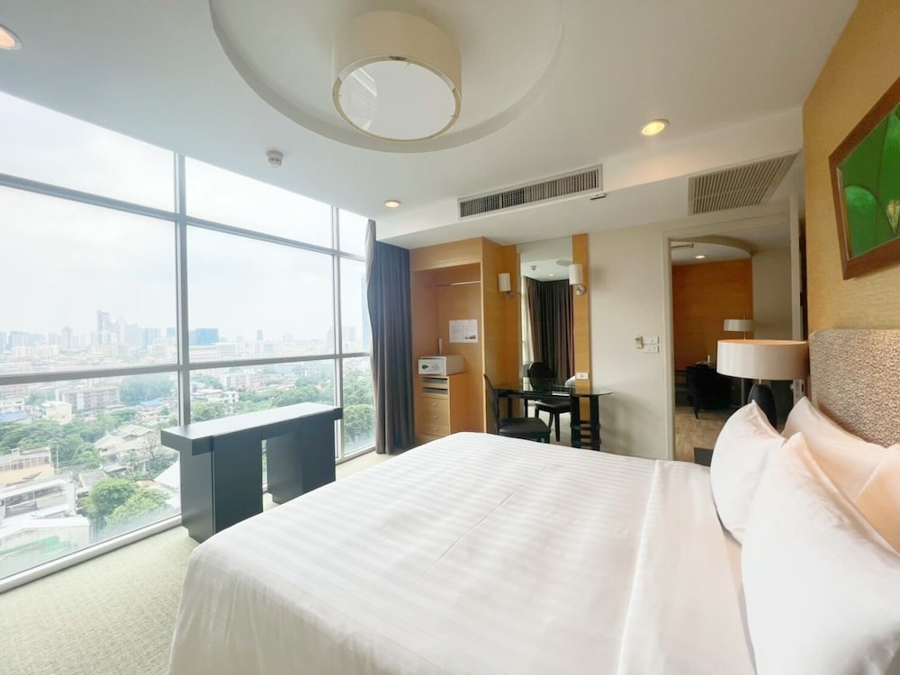 Urbana Sathorn Bangkok, Thailand 15/81