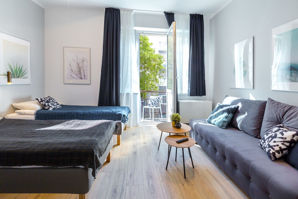 FriendHouse Apartments 18/50