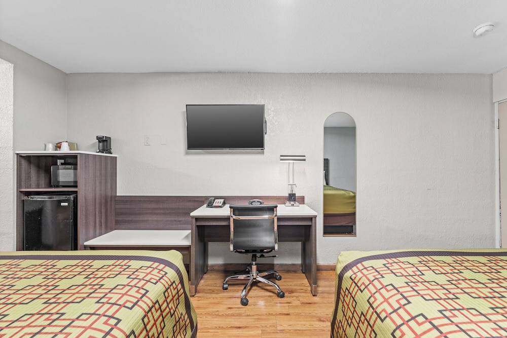 Guest Inn Rogers 49/67