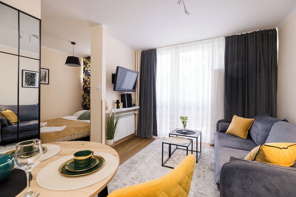 ShortStayPoland Chlodna B21 14/23