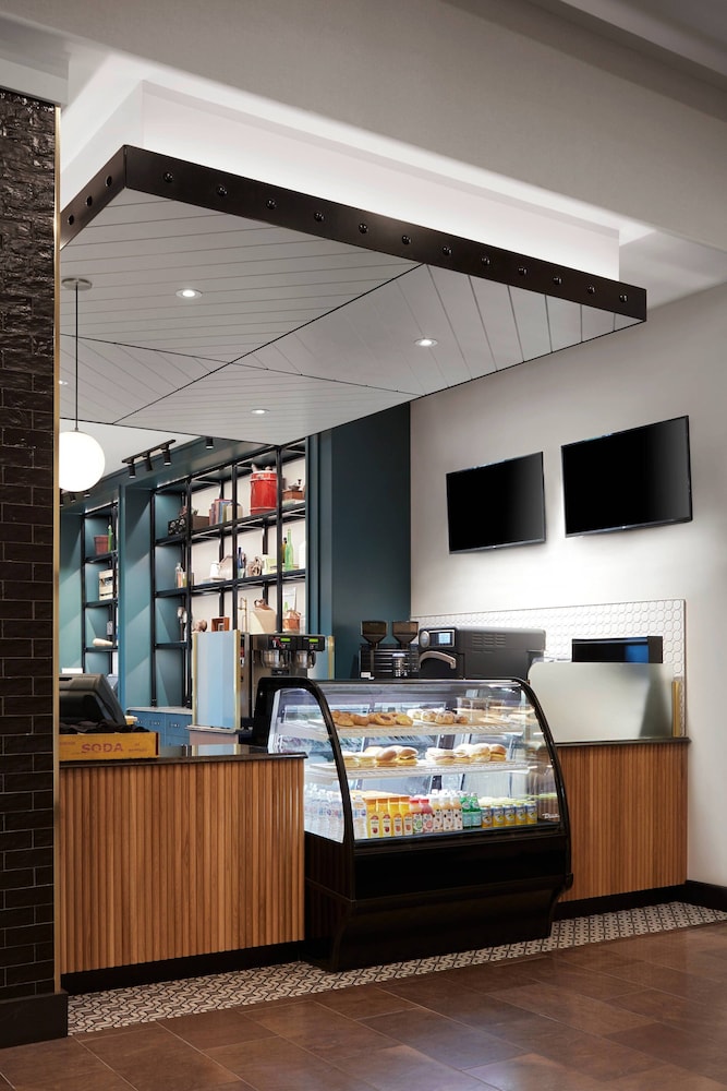 Delta Hotels by Marriott Guelph Conference Centre 32/39