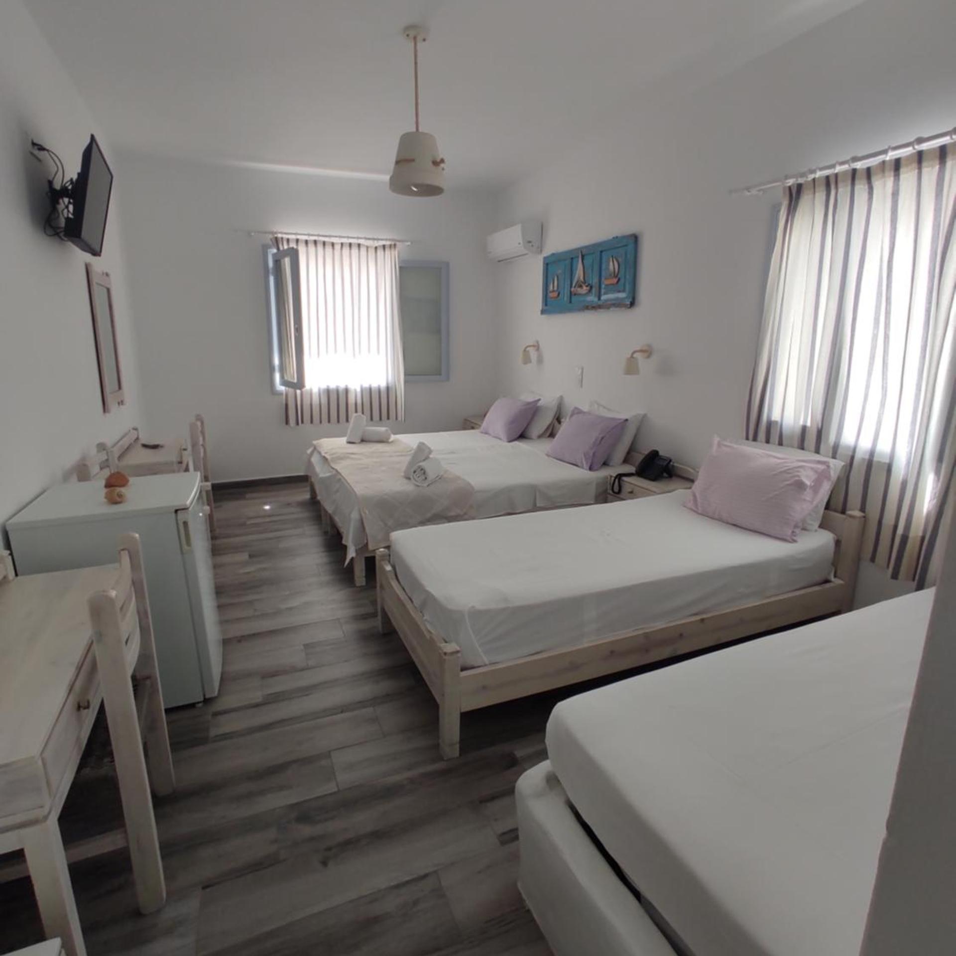 Budget, Triple, Street View, No Balcony