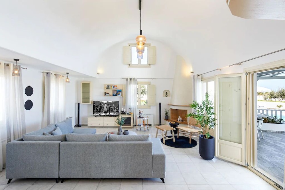 La Maison Luxurious Living 13/32