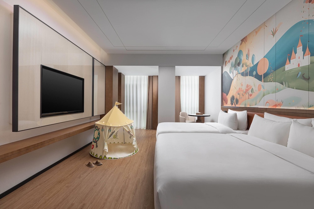 La Quinta by Wyndham Suzhou Yangshan 10/18