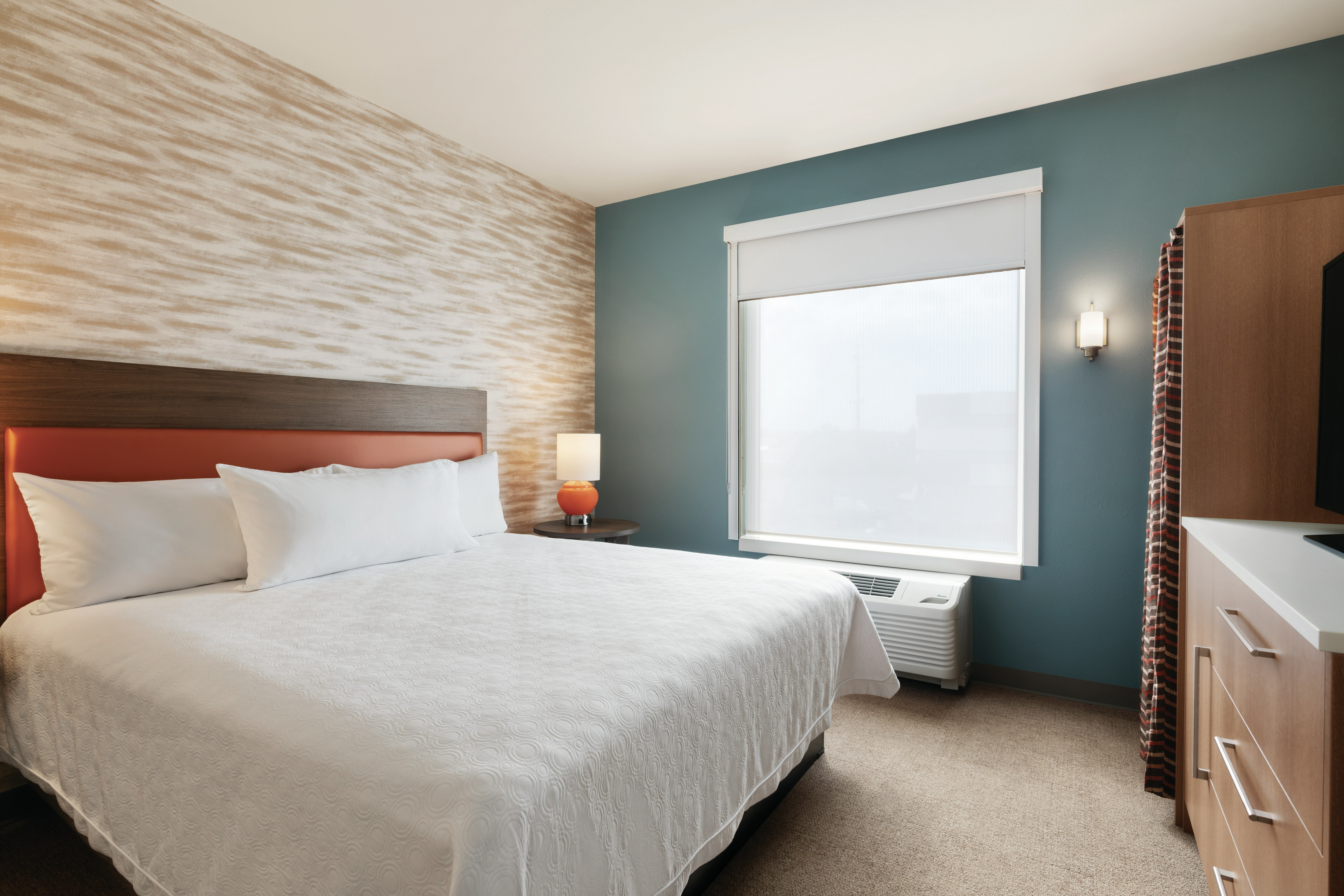 1 BEDROOM, SUITE, KING BED