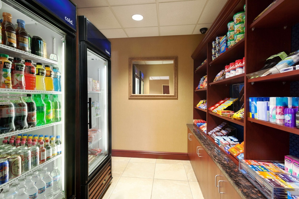 Hampton Inn & Suites Grove City 31/39