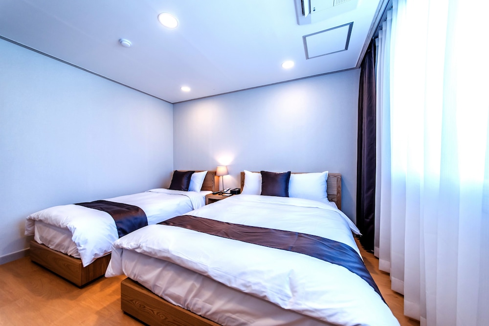 Zamong Hotel 22/48
