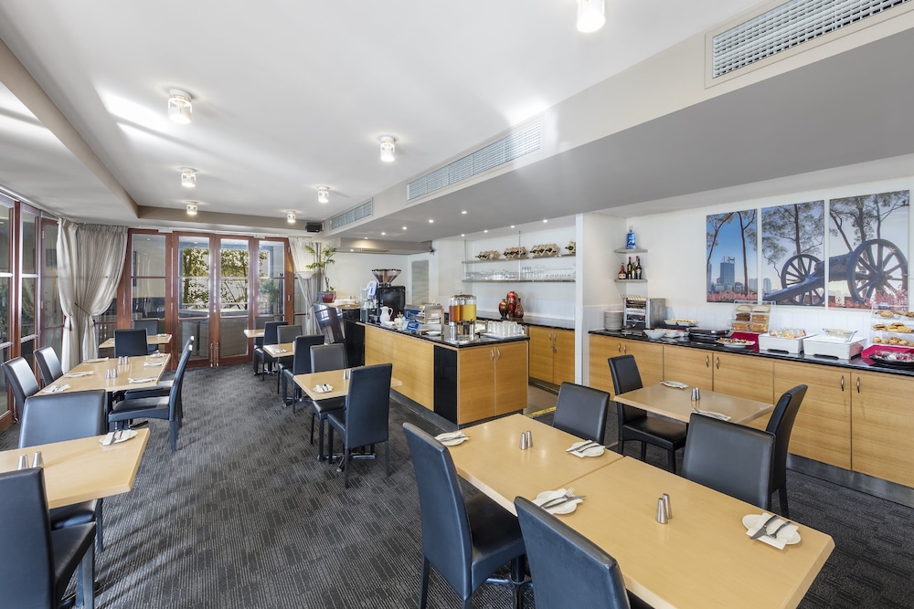 Nesuto Mounts Bay Apartment Hotel 34/42