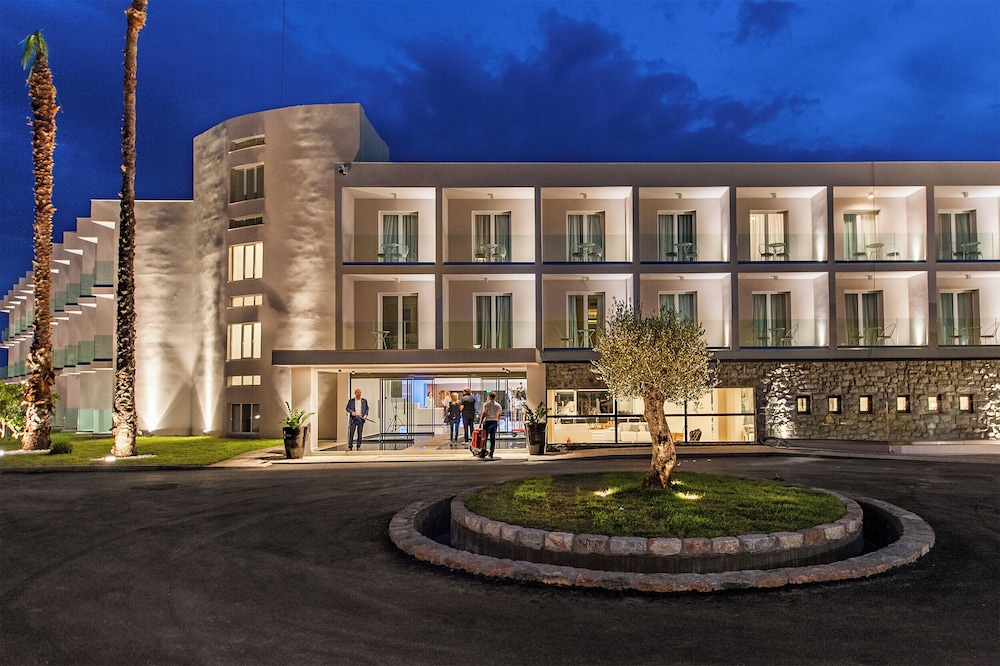 Amaronda Resort Spa 72/78