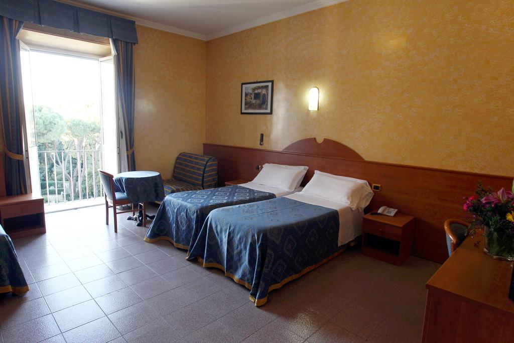 Classic, Double or Twin Bed