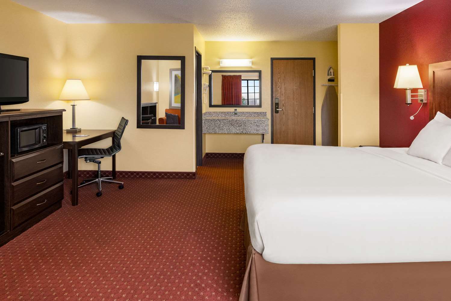 Baymont By Wyndham Cedar Rapids 9/45