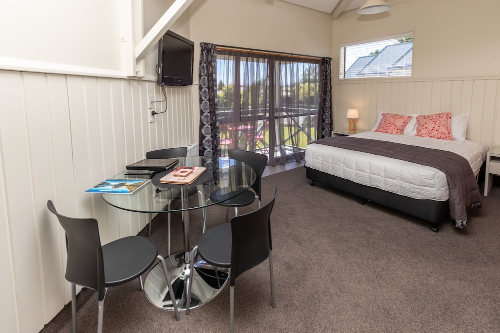 ASURE Explorer Motel & Apartments 26/44