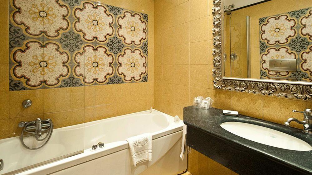 Hotel Aventino 83/84