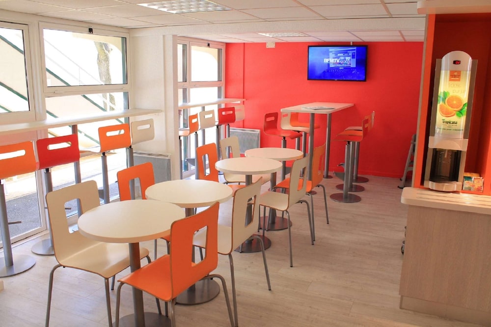Premiere Classe Valence Sud 34/44