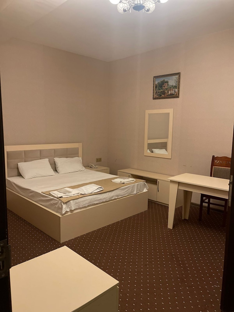 Art Hotel Baku 34/62
