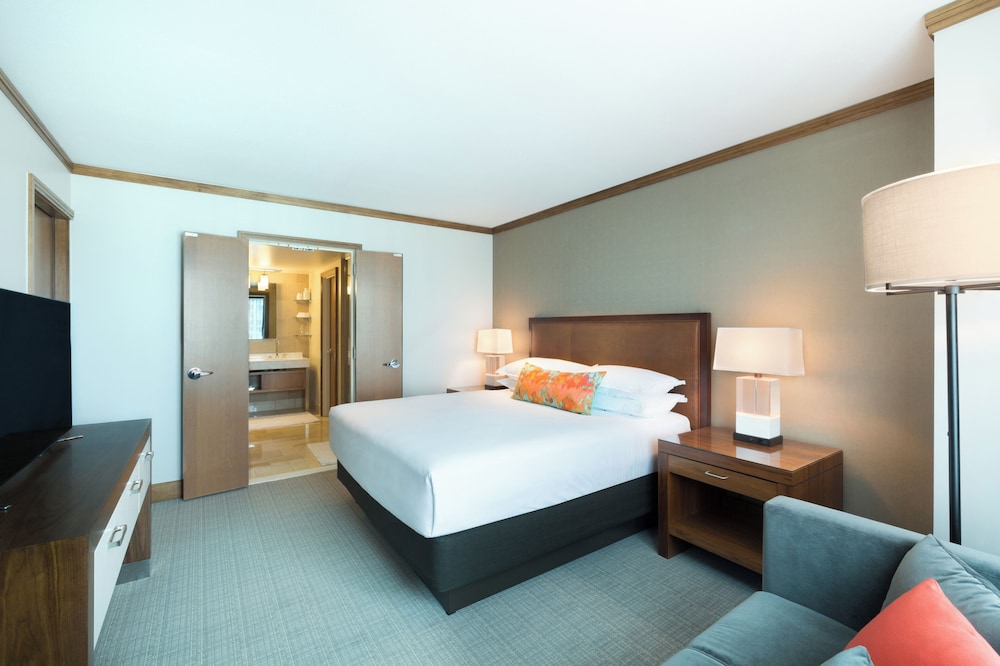 Monarch, Suite, King Bed