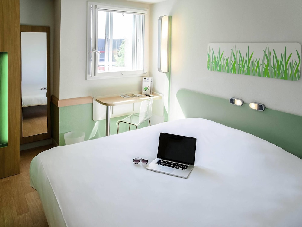 IBIS BUDGET AEROPORT LE BOURGET GARONOR 23/41