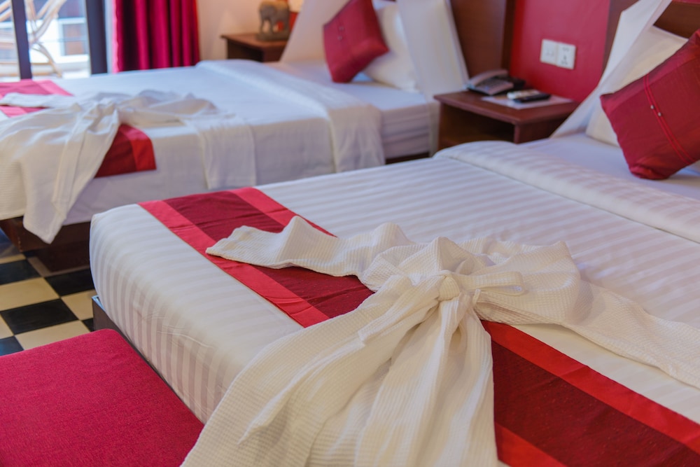 DELUXE, TWIN BEDS, BALCONY