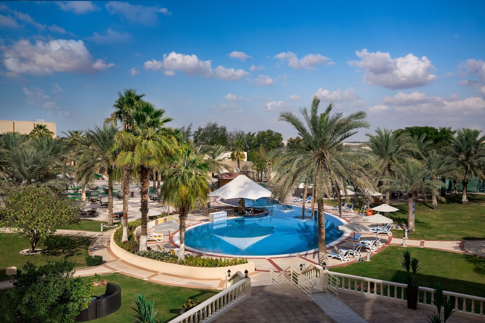 Metropolitan Al Mafraq Hotel 65/71