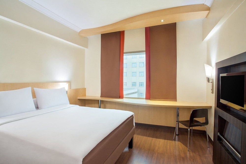 Superior, Queen Bed