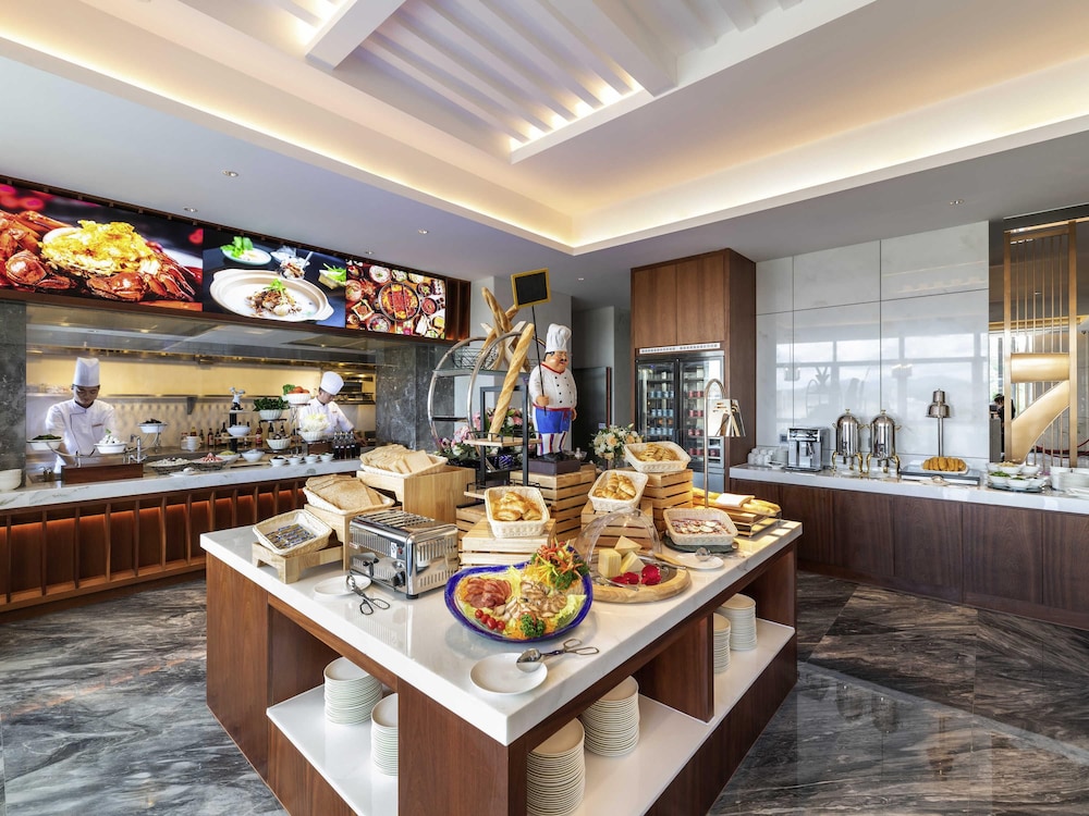 Mercure Shenzhen Pinghu 60/72