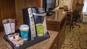 HILTON GARDEN INN SAN ANTONIO-LIVE OAK CONFERENCE CENTER 68/76