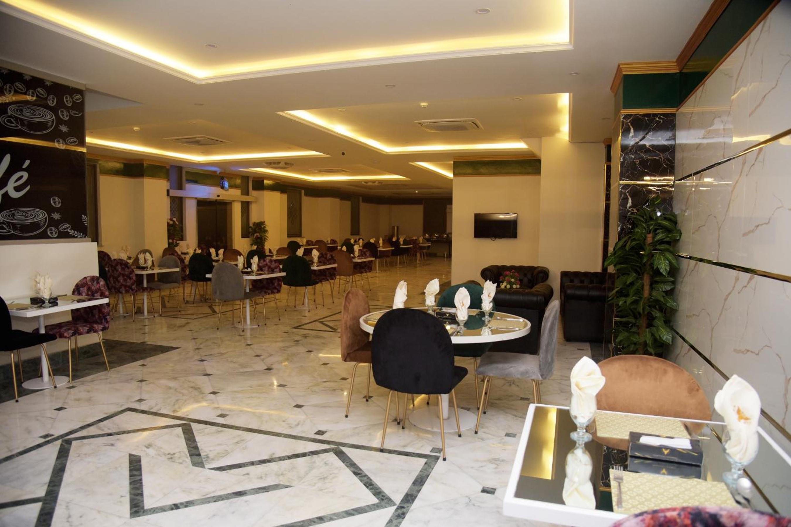 The Rich Hotel & Apartments 20/72