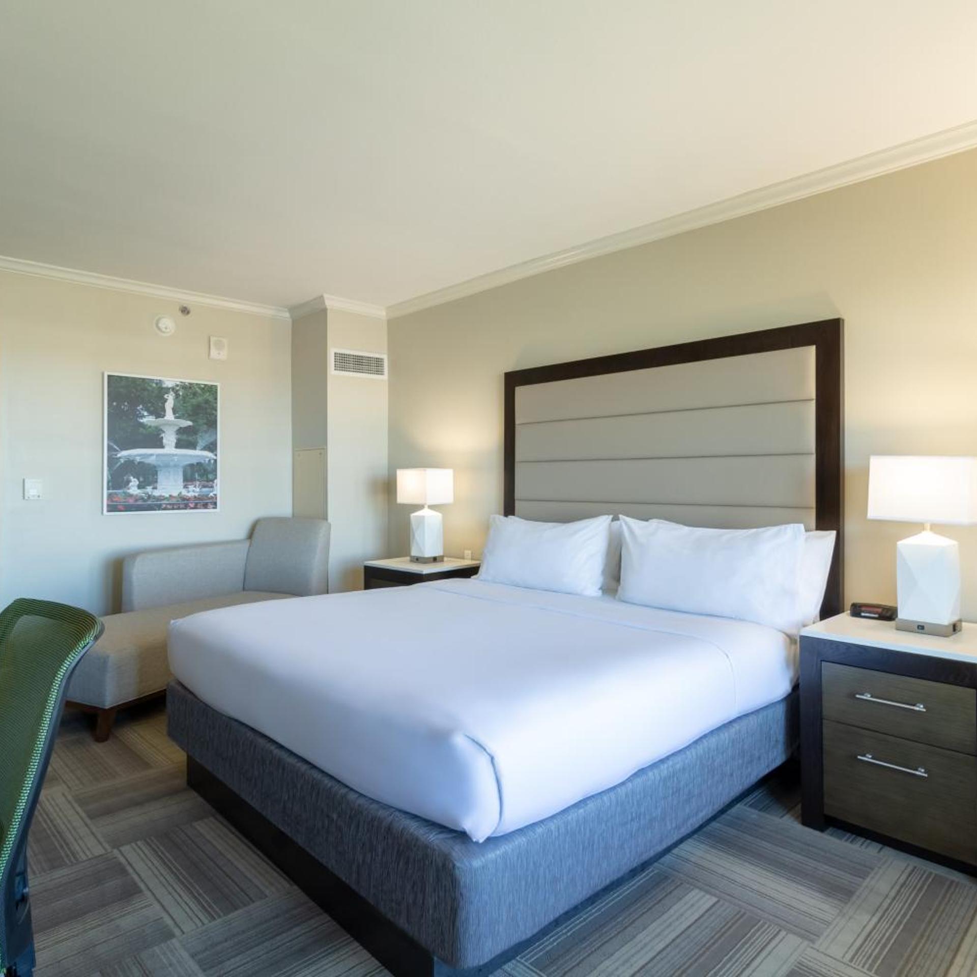 غرفة سوبيريور بسرير كينج، Holiday Inn Express Savannah Historic District 5/10
