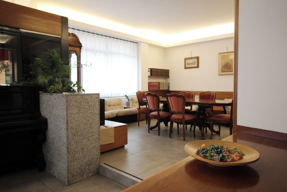 HOTEL SALIERI 47/70
