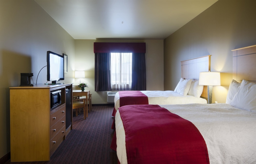 Best Western Golden Prairie Inn & Suites 15/38