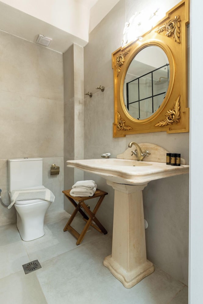 Sea, 2 Bedrooms, Collection, King Bed, 3 Beds, Large، Assa Maris Beach Hotel 5/5