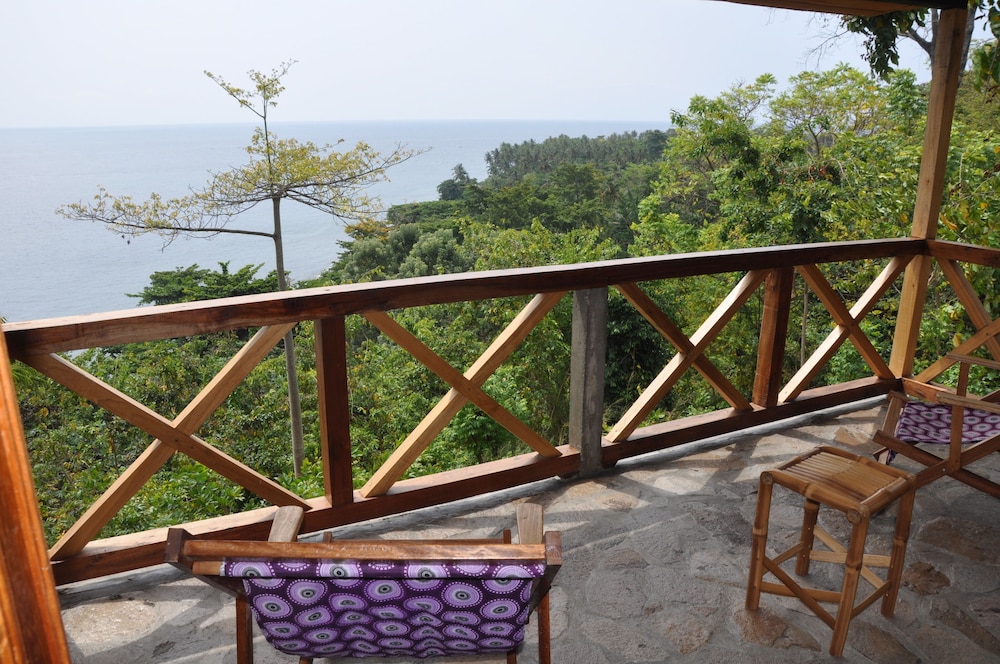 Mucumbli Hotel 41/48