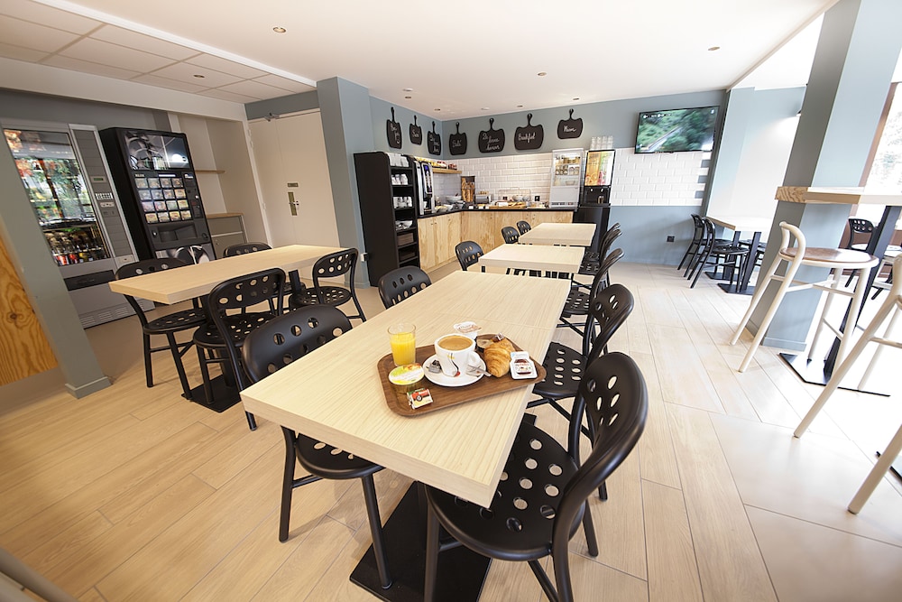 Brit Hotel Arverne - Clermont Sud 48/58
