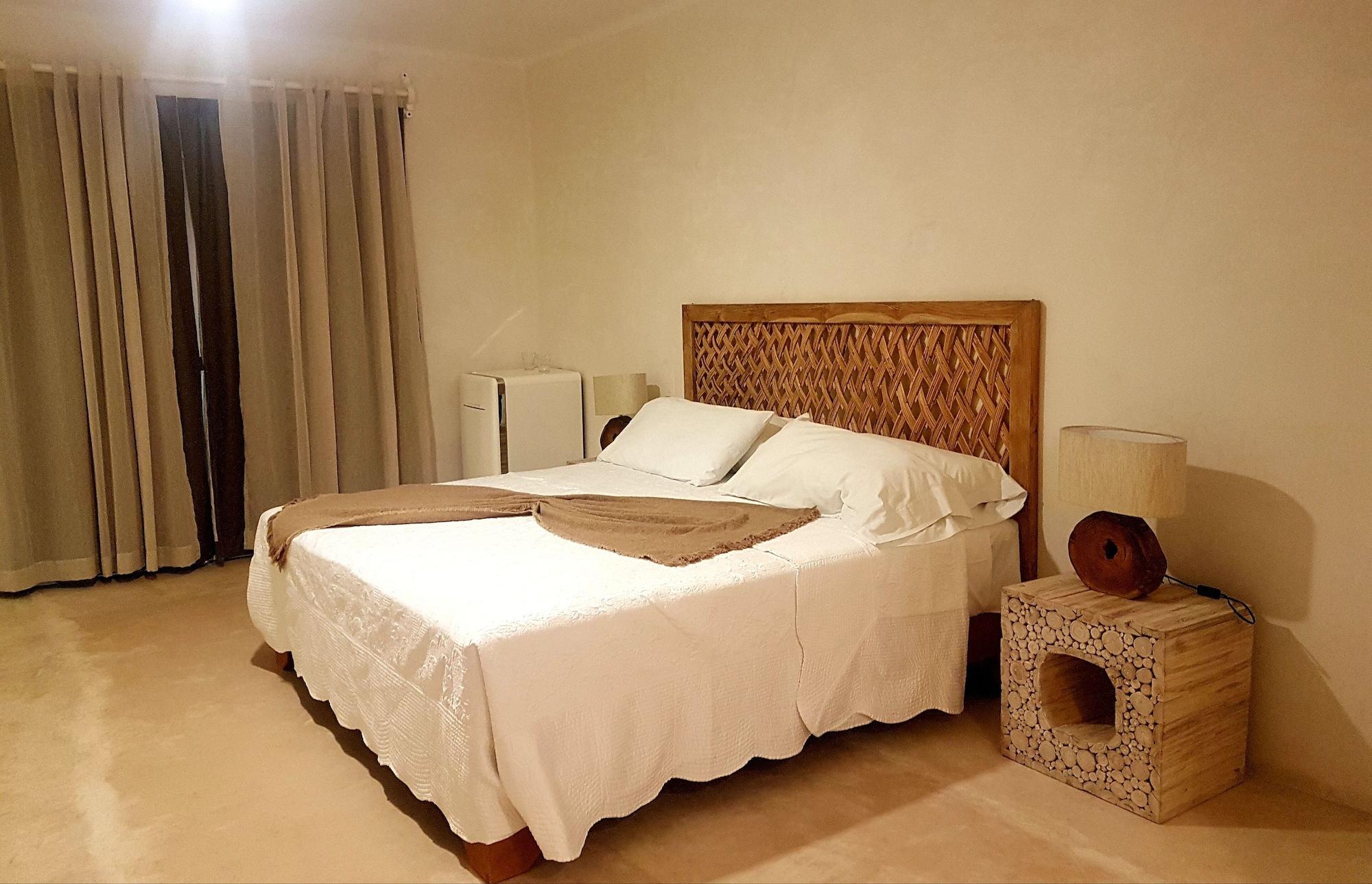 Suite, Ocean Front 2/8
