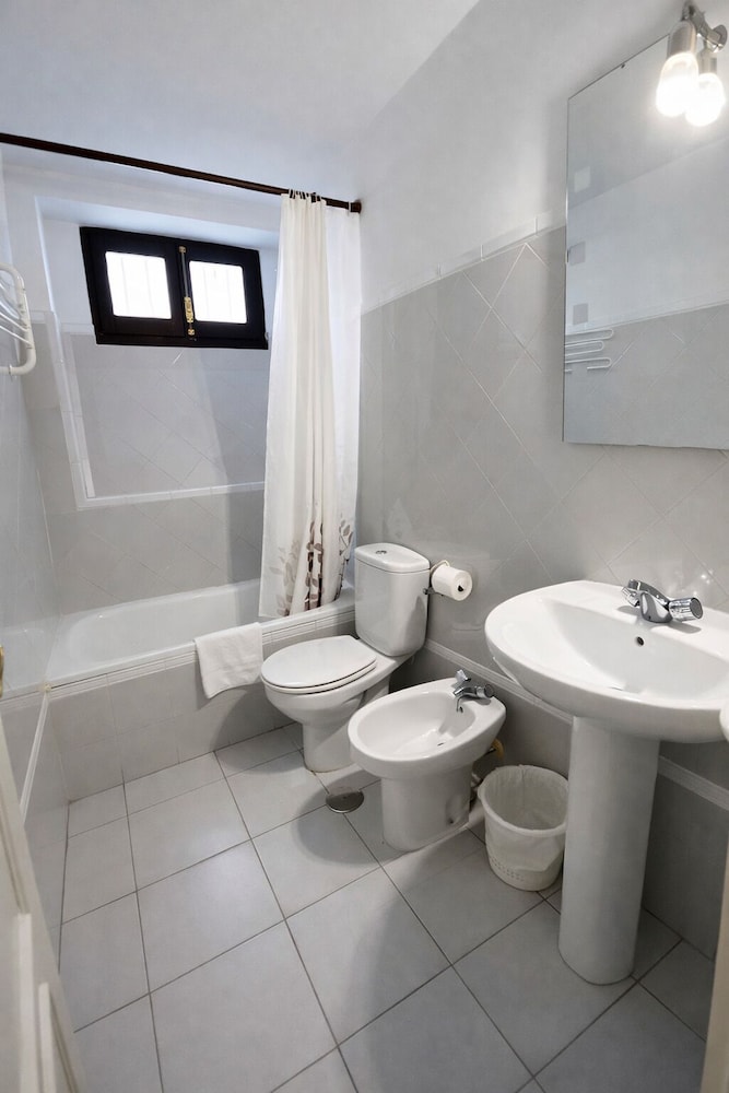دوبلكس قياسي بسرير كوين وسريرين منفصلين، Apartamentos Larga 70 8/10