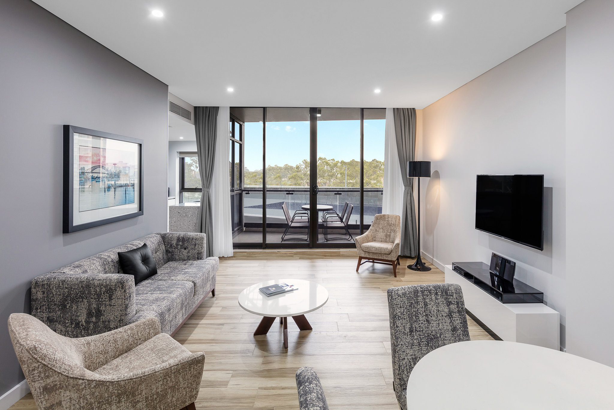 Meriton Suites Church Street Parramatta 19/25