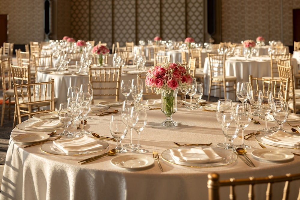 ITC Ratnadipa, a Luxury Collection Hotel, Colombo 61/81