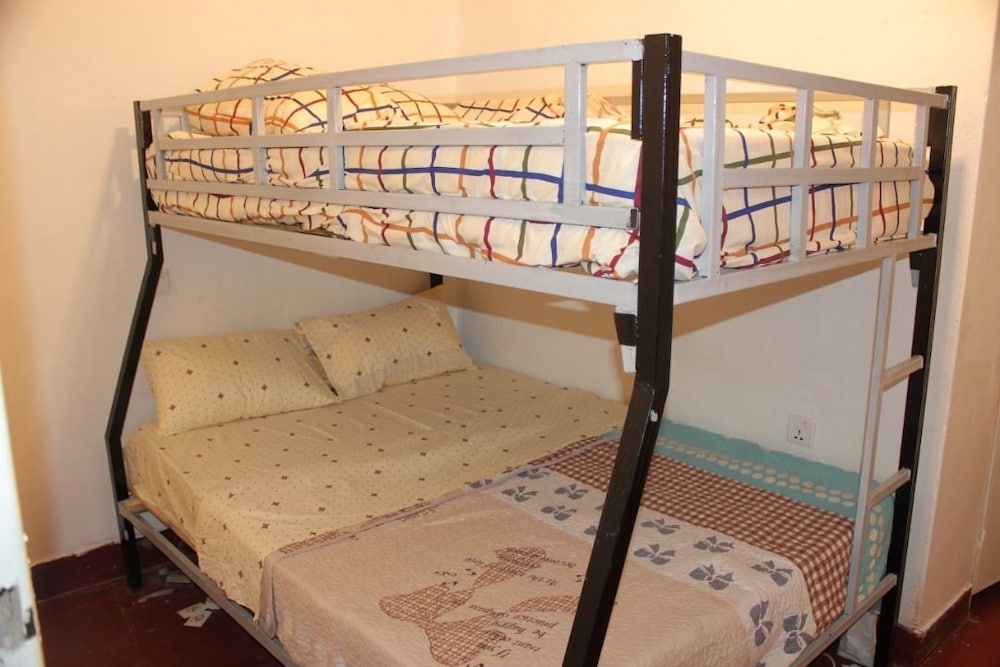 Mama Rwanda Youth Hostel 12/20