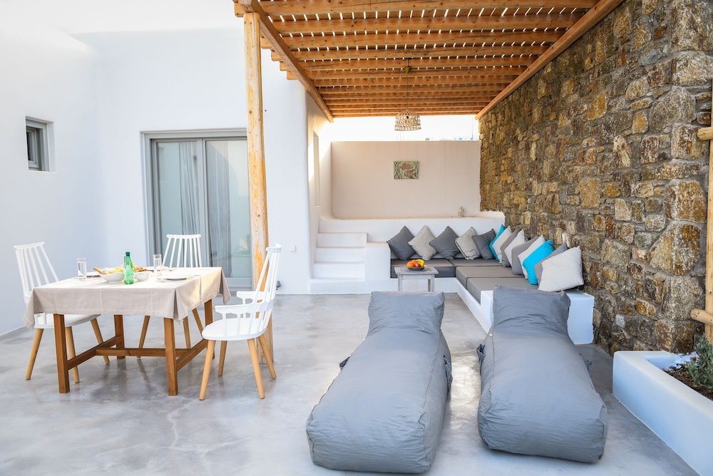 Myconian Crown Suites 32/51